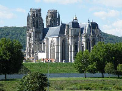 Appartcathedrale Ecrouves Extérieur photo